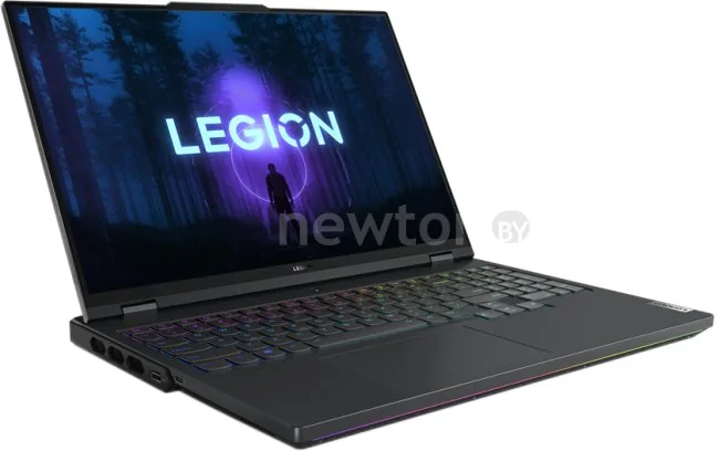 Игровой ноутбук Lenovo Legion Pro 7 16IRX8H 82WQ008XRM