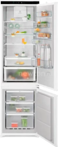 Холодильник Electrolux GreenZone 700 CustomFlex ENP7MD19S
