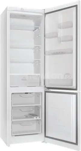 Холодильник Hotpoint HPS 3200 W