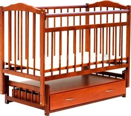 Классическая детская кроватка Bambini М.01.10.10 (светлый орех)