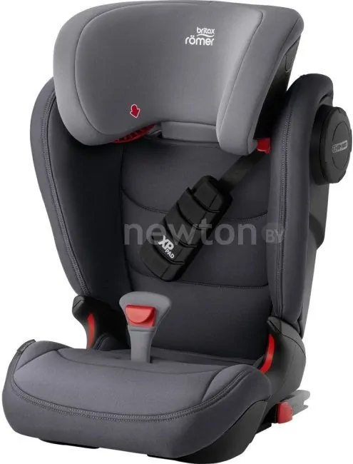 Детское автокресло Britax Romer Kidfix III S (storm grey)