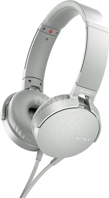 Наушники с микрофоном Sony MDR-XB550AP (белый)