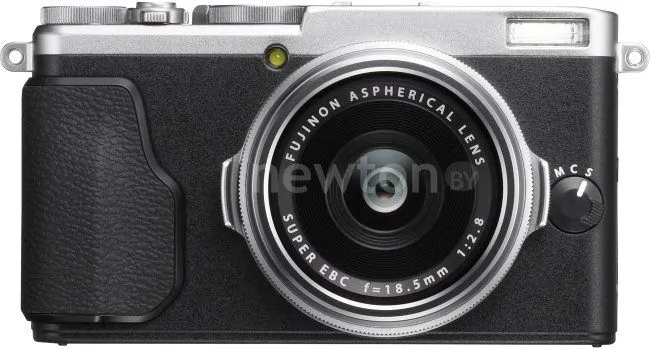 Фотоаппарат Fujifilm X70 Silver
