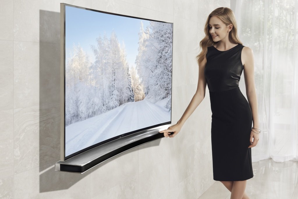 Изогнутые акустические системы Samsung