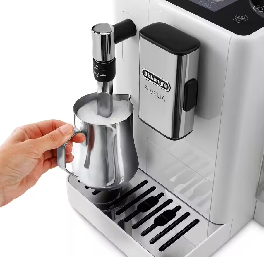 Ручной капучинатор в кофемашине DeLonghi Rivelia EXAM440.35